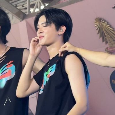 sehun exo the8 seventeen
#SUNOO #ENHYPEN
🇧🇷 volleyball team Julie.B
ten nct zen
doyoung oppa
exo red velvet.
Bussssss