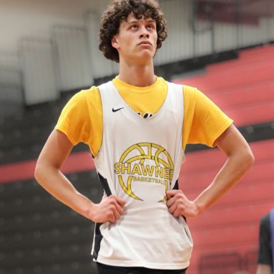 BreylonH2008's profile picture. Class of 2026, 6’3 shawnee high school 3.0 gpa🏀🏈4.52 40 yard dash breylonpoole22@gmail.com 9372073572📞