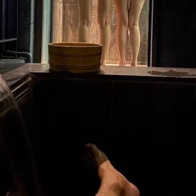 9QkYd2Xy74E7pn4's profile picture. 不看腹肌看硬度，不看长度看持久度！