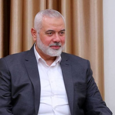 در زندگی دنیا هر که را هدفیست، ما را هدف در این دنیا مقام آخرت است!