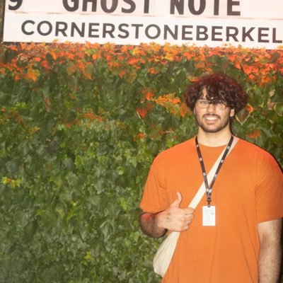 shxnveer's profile picture. 