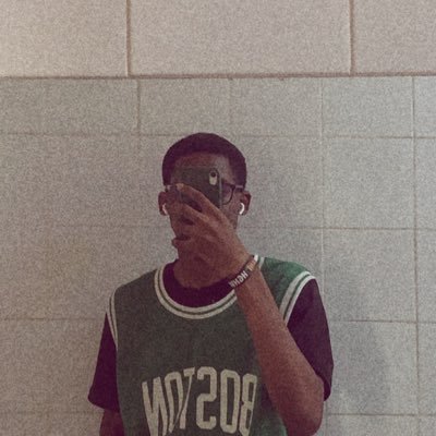 abrtreasuree's profile picture. Omoh mehnn 82FQY3HG