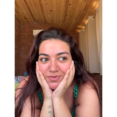 Spontaneous gemini girl, with a true free spirit. A Part time weirdo 26!