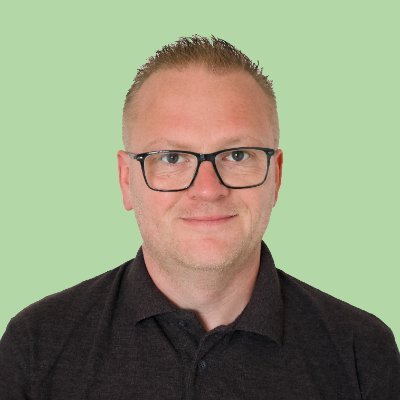 Internet Plumber, Kit Junkie, Wi-Fi, Network Engineering, Master Tinkerer. Serial project starter. All views my own.