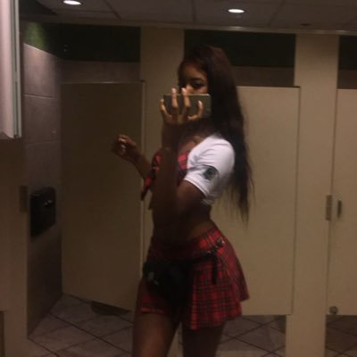 BURNER ACCT for badgyaaal, probs ACCT DELETED AT 2.2 M FOLLOWERS‼️