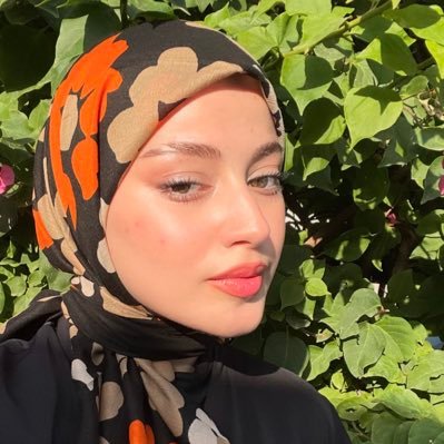 hamoon_dokhtar's profile picture. كلى چيز دارم از خودم بگم ولى نميگم تا فضولام اينجا رو هم مثل باقى پلتفرم ها تسخير نكنن ، لعنتى هاى ول نكن 🤢🤮