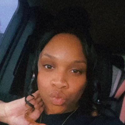 rjanelll's profile picture. cancer