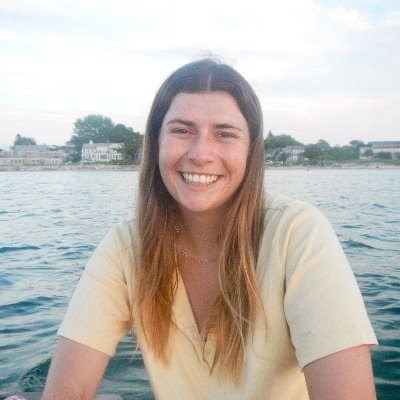 Marine Science & Conservation PhD Student at @DukeU @DukeMarineLab in the Wong Lab | @MBLScience @UNC_Biology @CastilloCorals Alum | she/her 🪸
