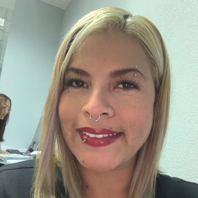 Consultora de Marketing Digital 🖥⌨
Capacitaciones De Marketing Digital
Youtuber🎞