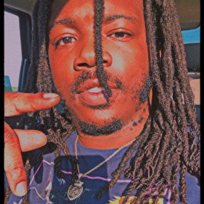 Follow and like my facebook Music page Gorilla boiis Entertainment inbox me ThirtiiGot Dahjuice for a Ft ot Hennykid seven
