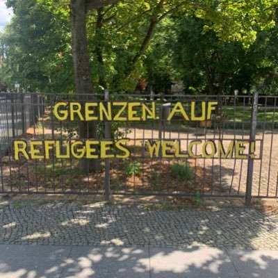 PaulDea69972397's profile picture. The kids are United.
