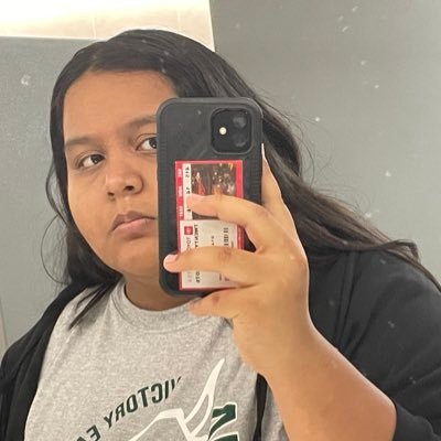 serratos_alyssa's profile picture. Class of 29.