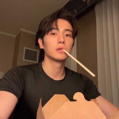 qtnajae's profile picture. to more years with you , my sebong 🖇️