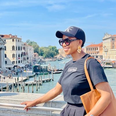 Noxie12's profile picture. RT's are not endorsements