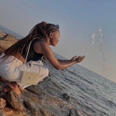 Naomie2025's profile picture. God’s favorite || Arsenal fanatic❤️❤️|| Gaffa till I die 💯|| Positive vibes only…