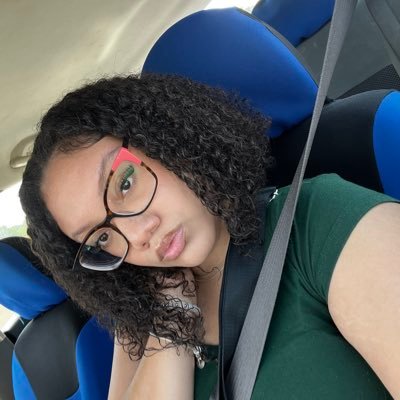 TooElla's profile picture. 😚