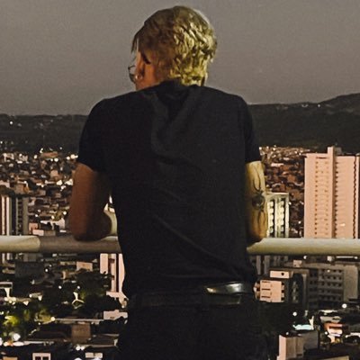 ApenasVixZ's profile picture. O pior entre todos.