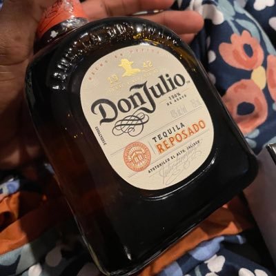 🤭not deleting much but imma change person enjoy my relatable tweets