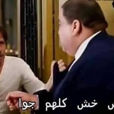 لا استطيع ان اخلق شخصية مؤقتة
لأجل اعجاب الاخرين هذا انا ولا اتغير