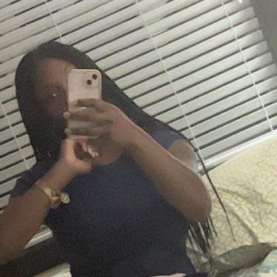 iluvmybrownskyn's profile picture. 