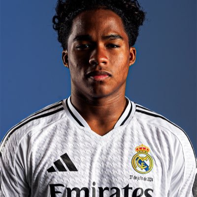 Nawtizy's profile picture. Boy alone 💜