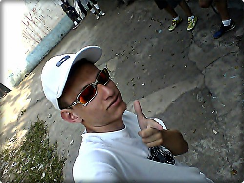 Não ligo que me olhem da cabeça aos pés..porque nunca farão minha cabeça e nunca chegarão aos meus pés
Bob Marley #melhor