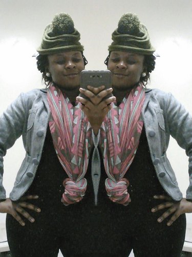 Pretty,College bound. Keep a small circle no squares. Single n livin life with no regrets.