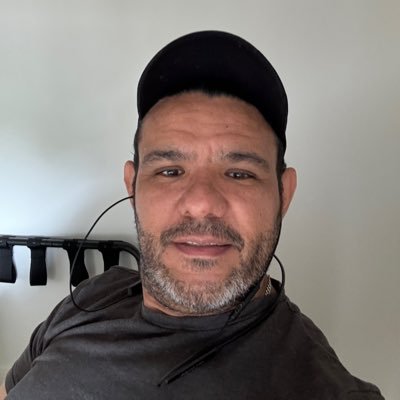 LuisUrb91040952's profile picture. 