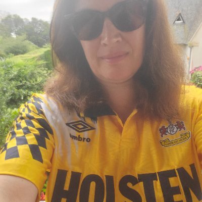 Mum of 2, lover of film, wine, TV, music, books, football, being amused + interesting people. 💙 Keiths :) 🤍 COYS always
Just joined BlueSky..same handle :)