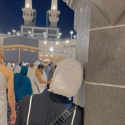 إن ضَلَّ قَلْبيّ فقَلْبيّ أنت تَعْرِفه
أو كان ذَنَبيّ عَظِيماً أنت غَفَّار.
