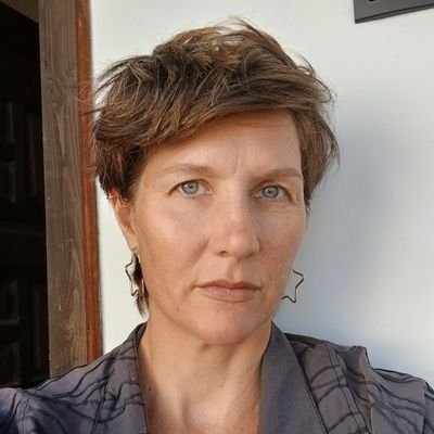 Earth builder, creative director, proofs audiobooks for 🐧🤷🏚️
Writing/drawing too. Also a museum guide in Bulgaria.