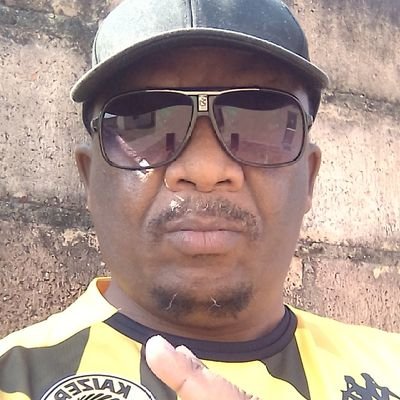 Ngithanda iKaizer chiefs nabantu abanenhlonipho,likes to meet new people from different nations and around the world