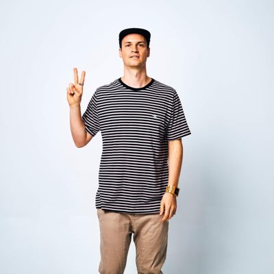 Producer - Label Director - Link to my album “Go Don’t Stop” - https://t.co/m8hpOZGj71