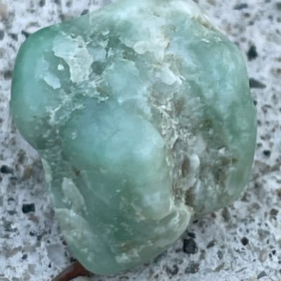 1u5FRg7tX395063's profile picture. 2024年6月から、ヒスイ探しの虜になりました。糸魚川は、素敵な石が沢山ありますね😌沢山学んで、素敵な石と出会いたいなと思っています☘️SNS不慣れなので、失礼がないように、学んで行きたいと思います😊無言フォロー失礼致します。どうぞ、よろしくお願い致します。