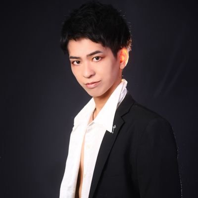 hiroki95140022's profile picture. ◇mens show bar H ◇振付師◇シンガーソングライター◇ダンスインストラクター　◇ボディメイクダイエットアドバイザー　◇カラフィット
プライベートダンスレッスン、ストレッチ等々のお仕事の依頼受付中！DMへ
instaも同じアカウント　群馬出身　ピロキチ