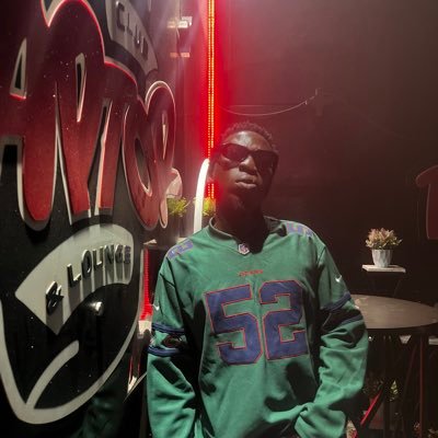 CallmeJflow's profile picture. Singer 🎙 , composer, multi instrumentalist,songwriter 📄 , and performer on a mission to spread positivity and good vibes through music ______Ear doctor 🎶