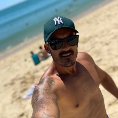 marciofavero's profile picture. Não se fortalece os fracos enfraquecendo os fortes.