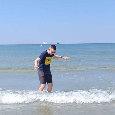 BathelMax's profile picture. 28 y/o.
Mal dies, mal das.