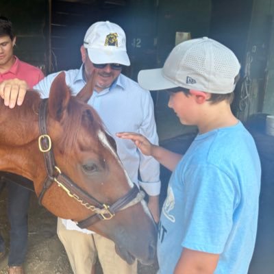 @kentuckyderby winning Horseman @threeDequine @usasteeplechase @joincmnwlth, #PhinsUp Member, @UofL Alum (@305cards) @UF Alum🐊, Miami Shores CC 🏌🏻Garbageman