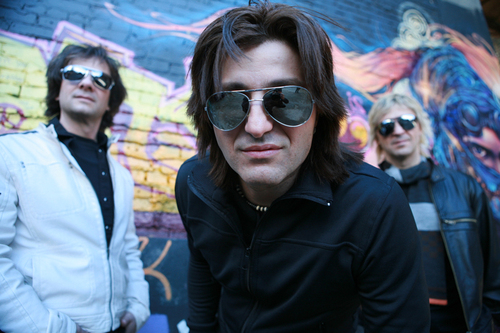 MAR KZ is a Rock, Pop and Classic Rock Band. The members include Dom Mar Kz, Lu Cachie Jode Delme