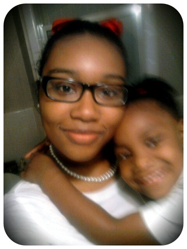 ima badd bytch dat dont start shyt but will finish it...ask ya nigga he'll fill u in on me!!!!! but ill always have mi real azz thug ~n~ mi hubby @slow_moe91
