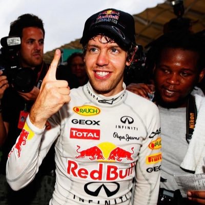 Vettel fan dedicated to our 4 time F1 champion. Best F1 Driver. 🇩🇪🇮🇪✊🏿#72 #5