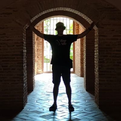Alcalareño, Sevillista hasta la muerte... ahh y Quimico, Autonomo