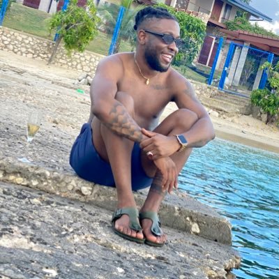 DUVILT_Man's profile picture. MANAGEMENT | 🥂.#OnelifeTolive DONT ASK❌ DONT TELL