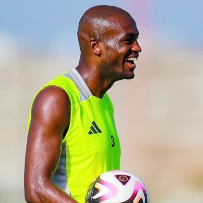 إني علي يقين انه لن يصيبنا إلا ما كتبه الله لنا 🙏🏽 __ Qatar national team player and player of @alwakrah_sc