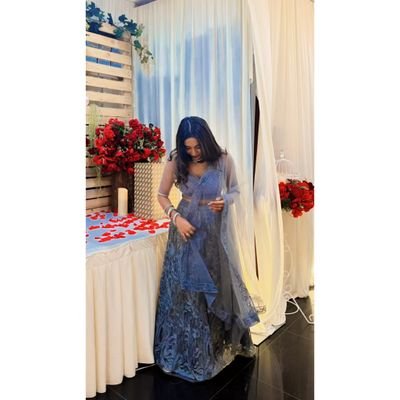 Moonchild. 🌚 // Creating my legacy before the stars call me home. ✨️ // ஓம் நமச்சிவாய. 🖤