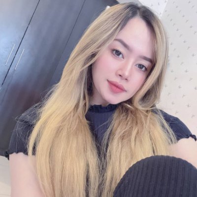 A woman who is passionate about life, shows compassion, pursues learning, keeps a sense .owner of multiple ventures skincare and clothing design❤️👠👗💄