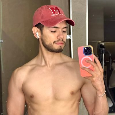 En mis 30’s, comunicólogo, norteño 📱📺🤠 CJS📍🇲🇽@soyhomosensual 🏳️🌈🏳️⚧️💪🏼☕️👨🏻💻🎧🎮👾🐈🪐🫧 DM for Telegram.