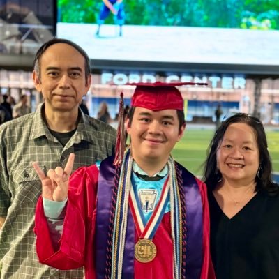 Shutterbug. Foodie. Teachers appreciator. Passionate about music, science, nature, engineering, and photography. CPA. UNT alumni.