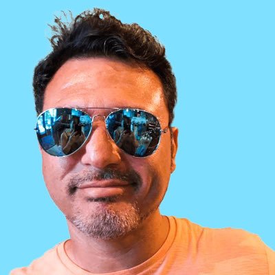 Pragmatic dreamer. Dad, storyteller, strategist, songwriter, podcaster, agent of change. 🤙🏽